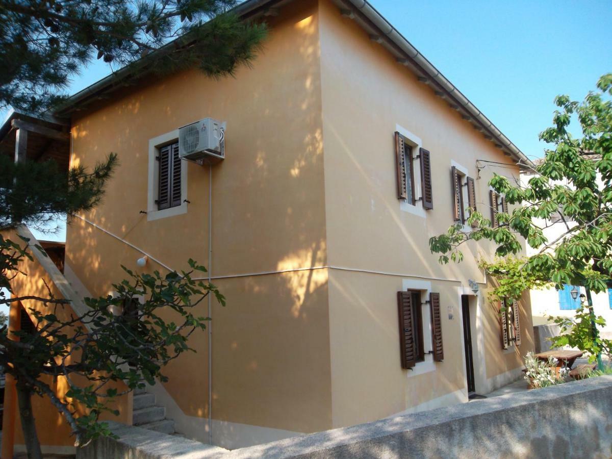 Hodak Apartment Нерезине Екстериор снимка