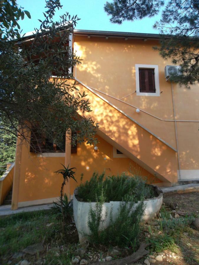 Hodak Apartment Нерезине Екстериор снимка